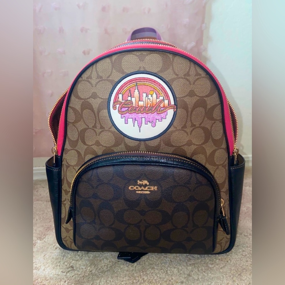 Court Backpack In Blocked Signature Canvas With Souvenir
Patches